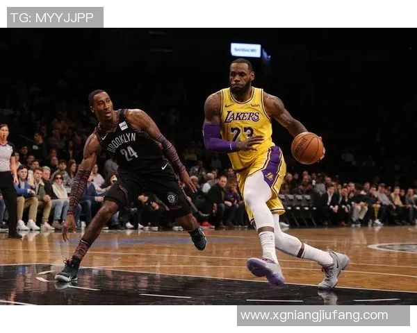 湖人主场迎战开拓者双方争夺季后赛席位的关键战役即将上演